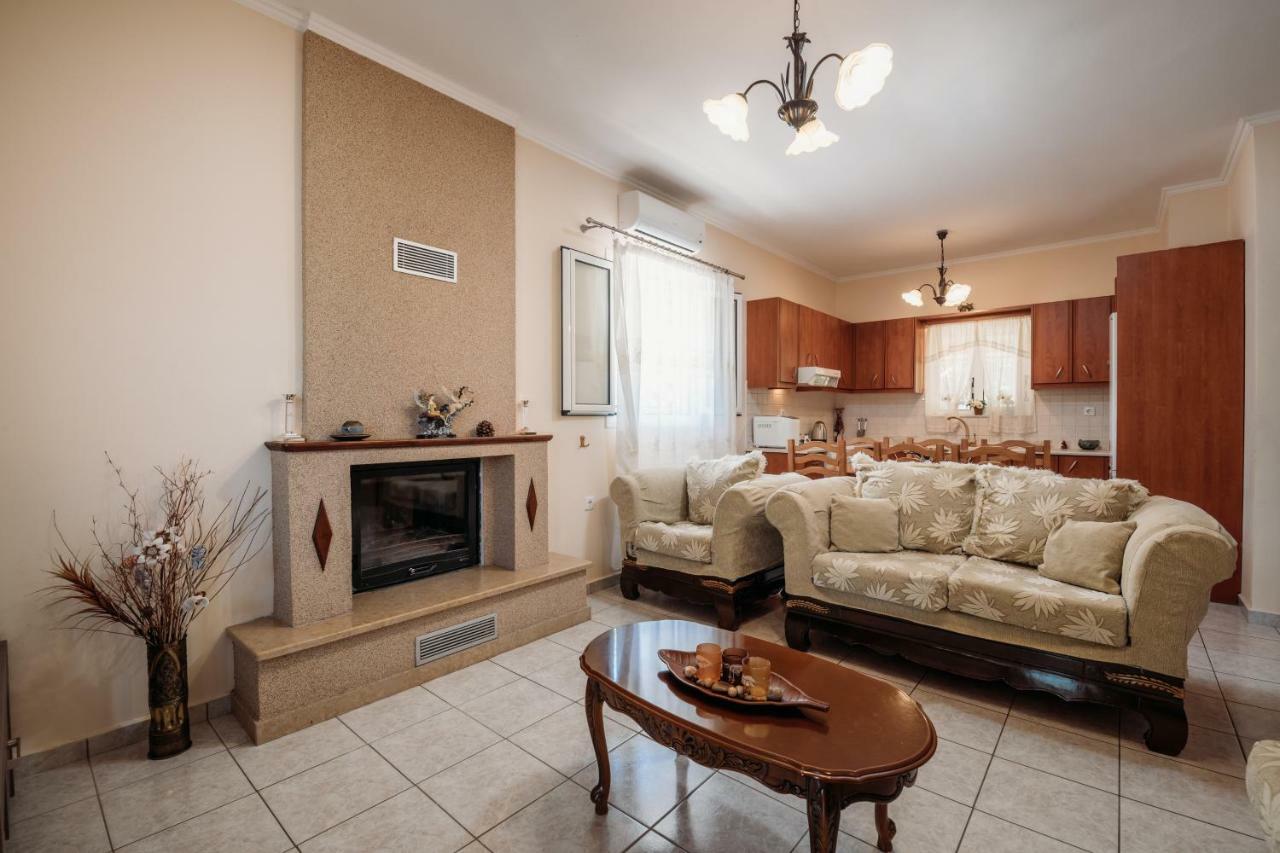 Rosa 3 Bedroom With Sea View Tragaki