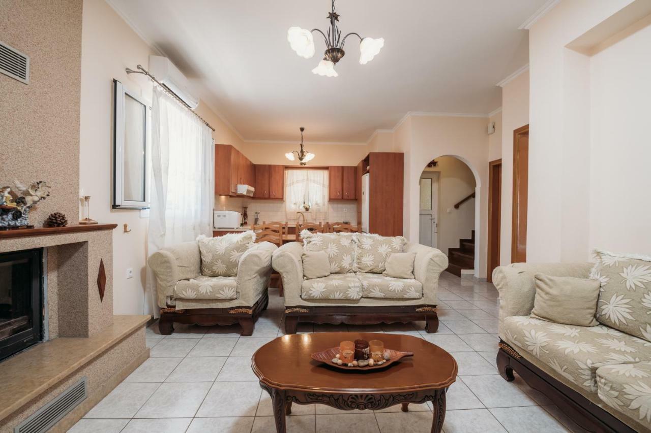 Rosa 3 Bedroom With Sea View Tragaki