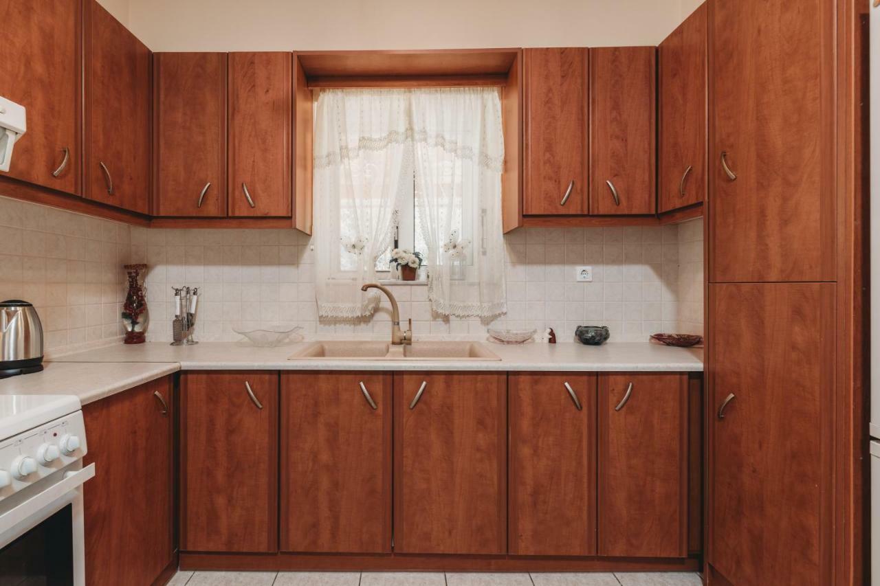 Rosa 3 Bedroom With Sea View Villa